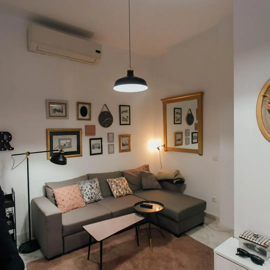 Cozy Apartment Next To The Alameda -2Bdrm 1,5 Bath Seville