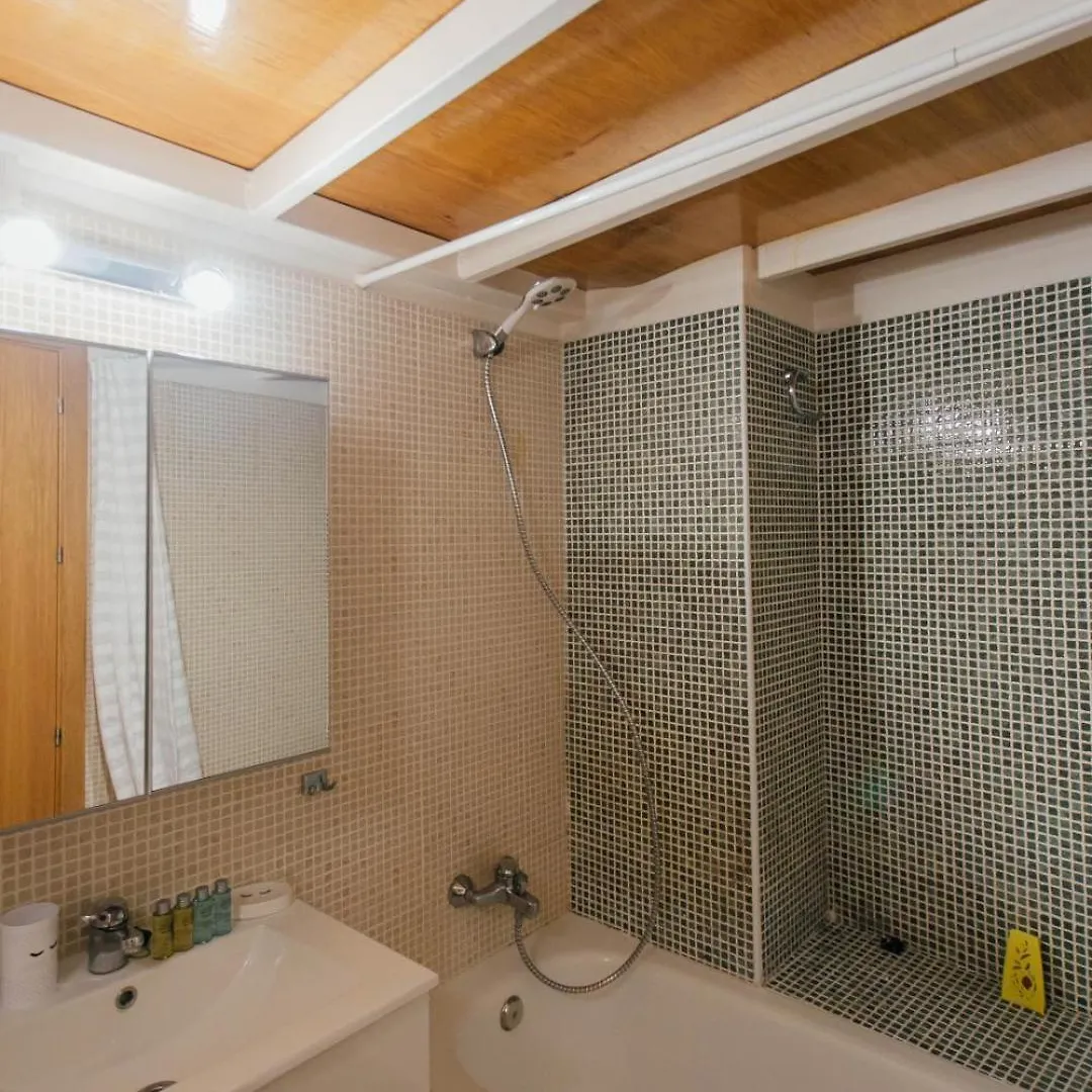 Cozy Apartment Next To The Alameda -2Bdrm 1,5 Bath Seville Spain