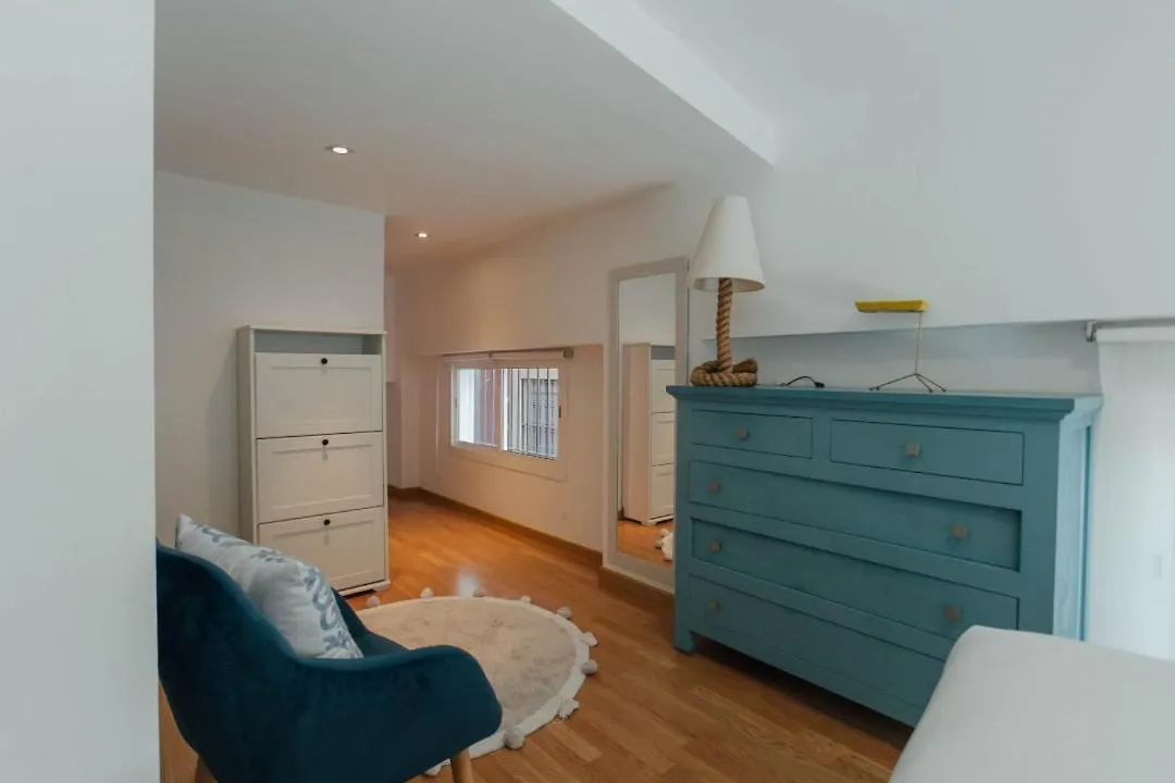 Cozy Apartment Next To The Alameda -2Bdrm 1,5 Bath Sevilla Spanien