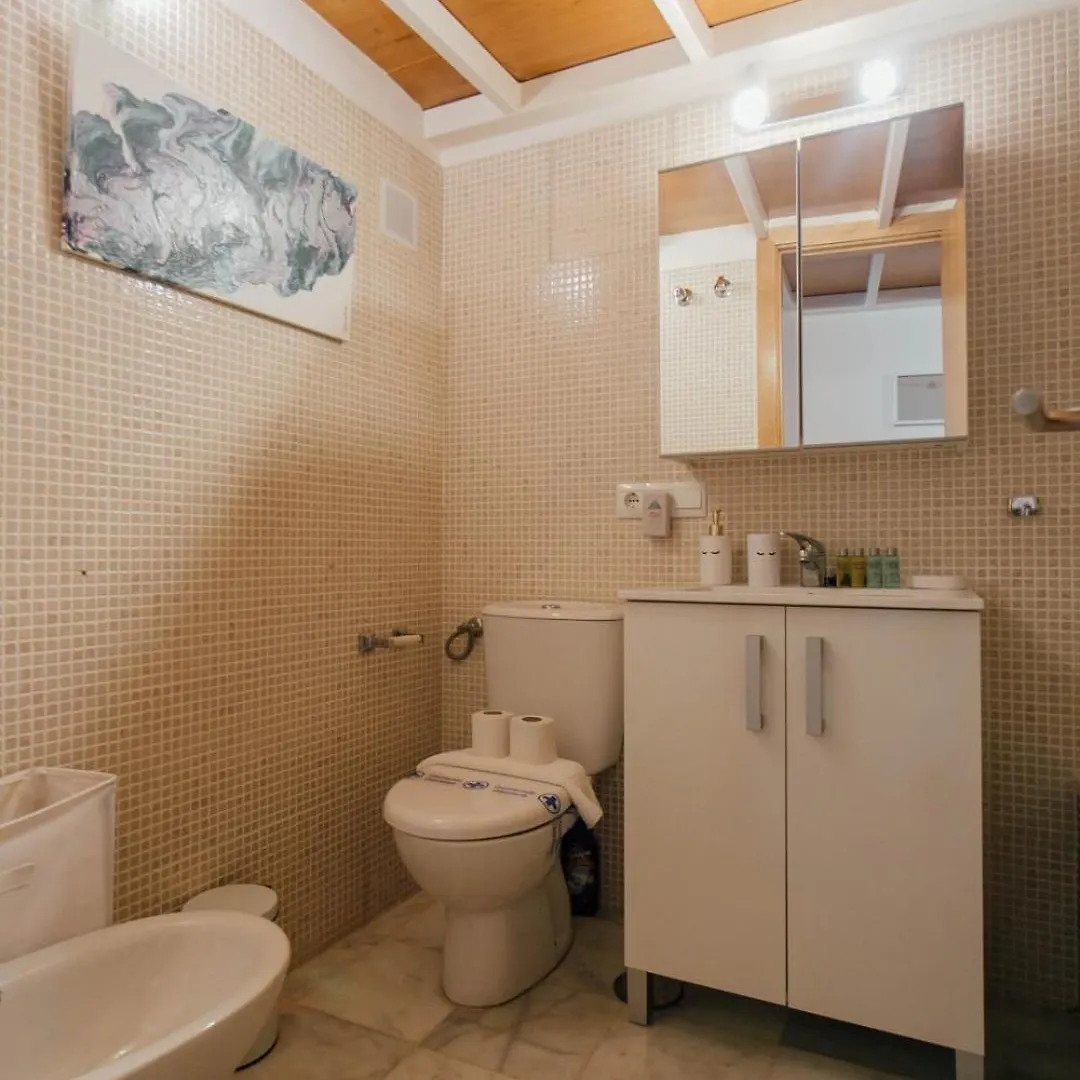 Cozy Apartment Next To The Alameda -2Bdrm 1,5 Bath Sevilla