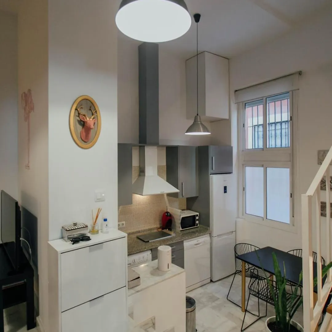 Cozy Apartment Next To The Alameda -2Bdrm 1,5 Bath Sevilla
